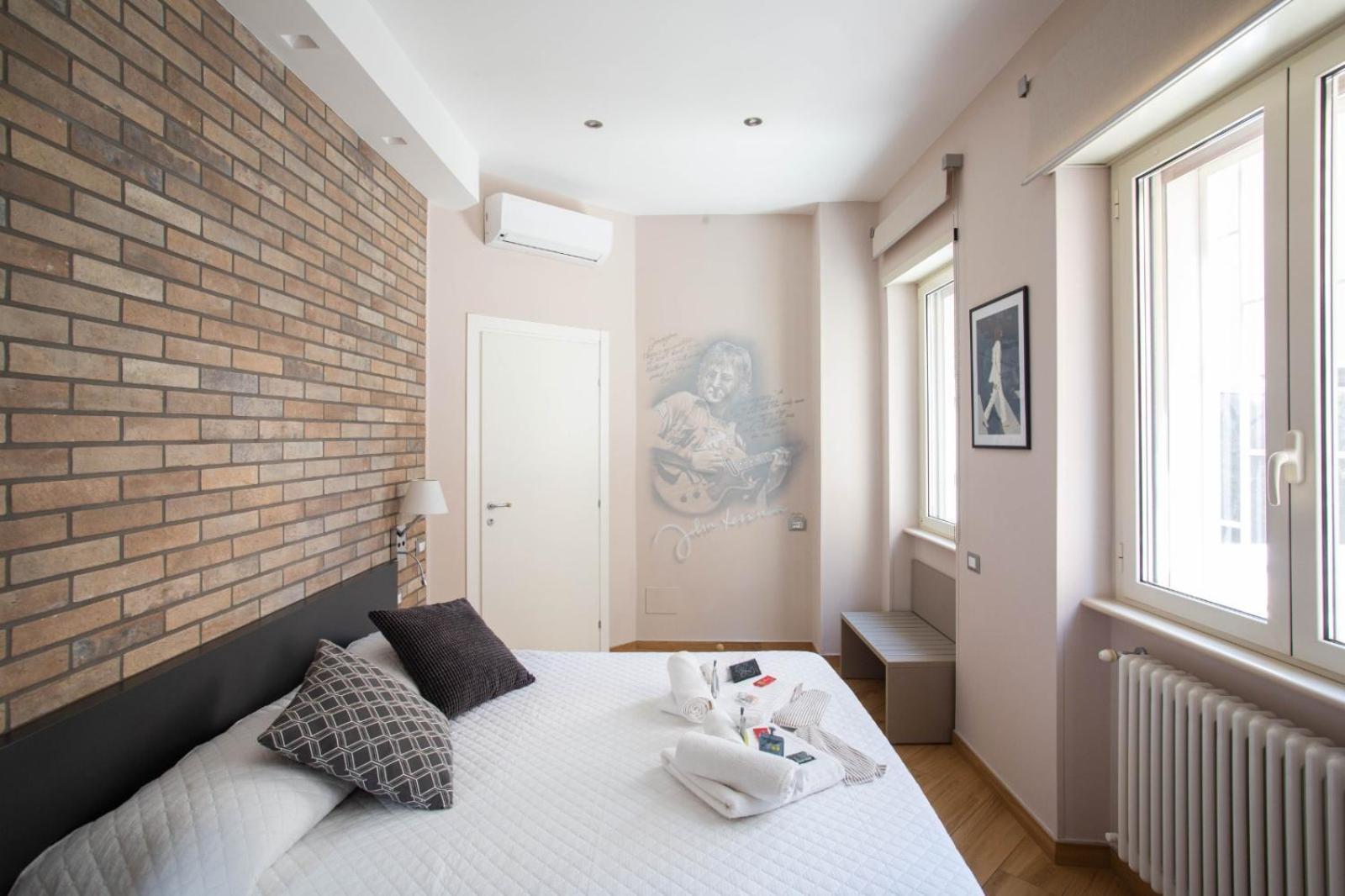 Little Rock Guest House Гаэта Экстерьер фото
