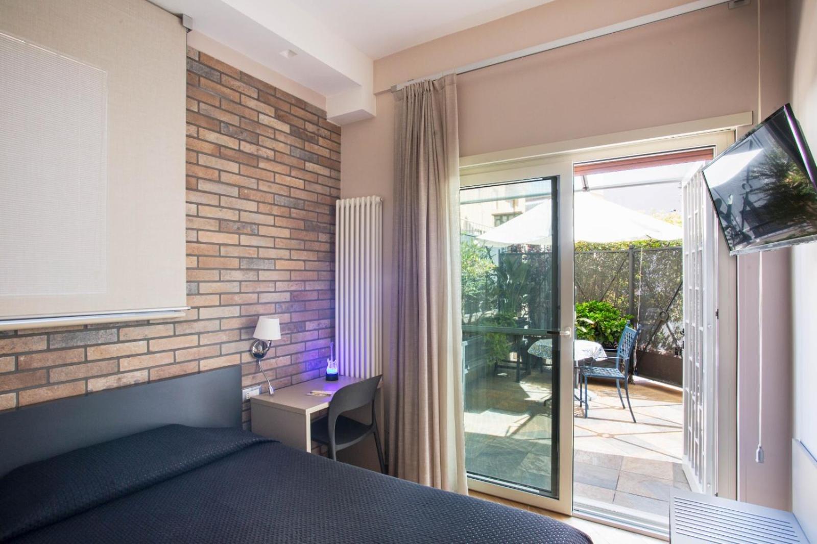 Little Rock Guest House Гаэта Экстерьер фото